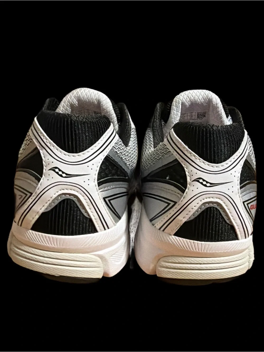 Saucony GUIDE 7 men’s size 11 athletic Lifestyle shoes **NEW**